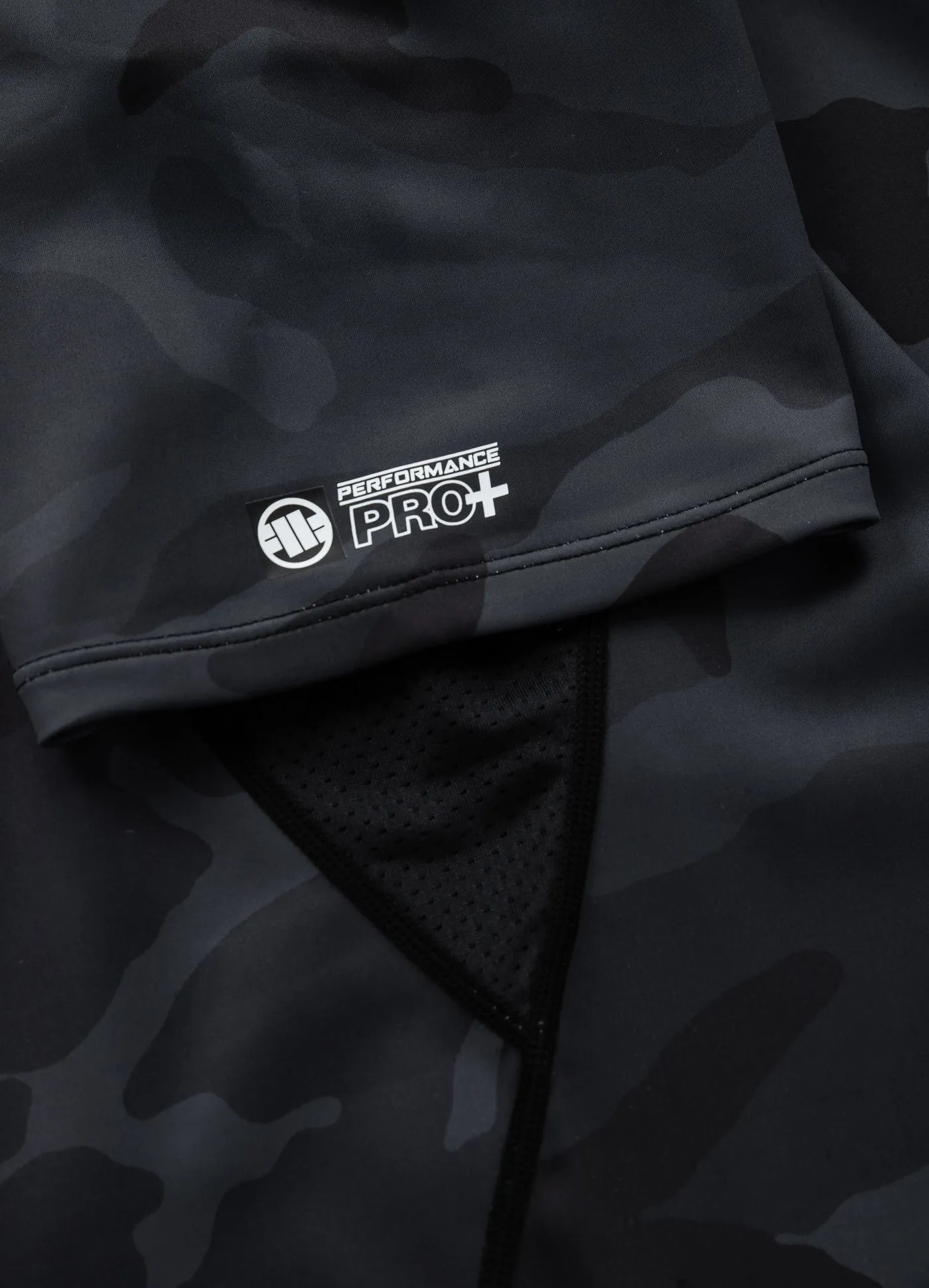 ADCC - Camo Rashguard