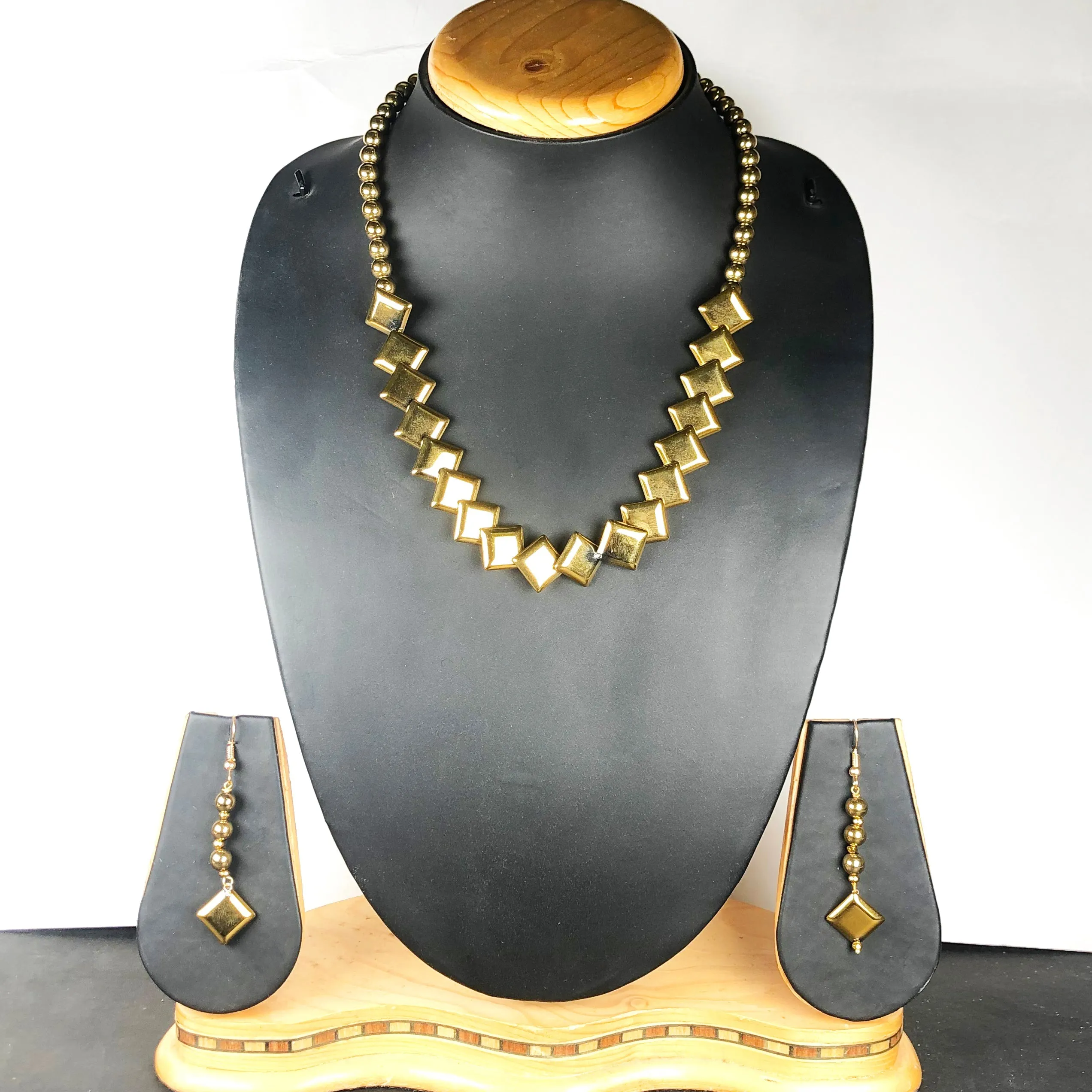 Gorgeous Golden Hematite Necklace/Earrings