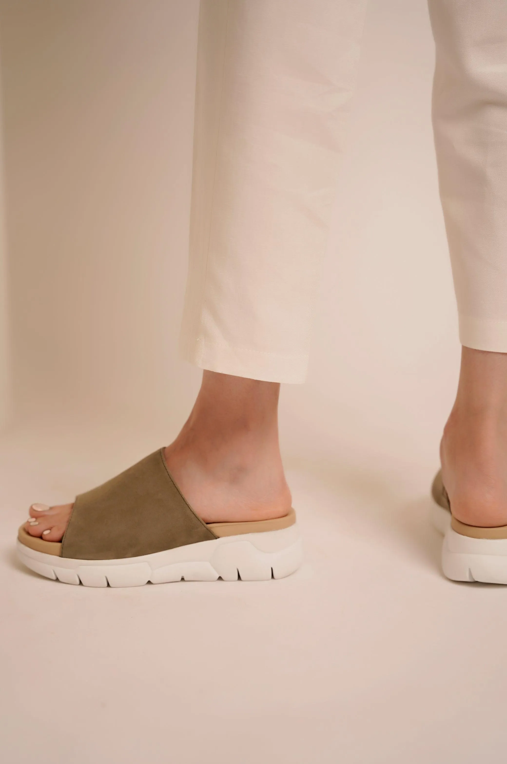 HORIZON SUEDE SLIDES
