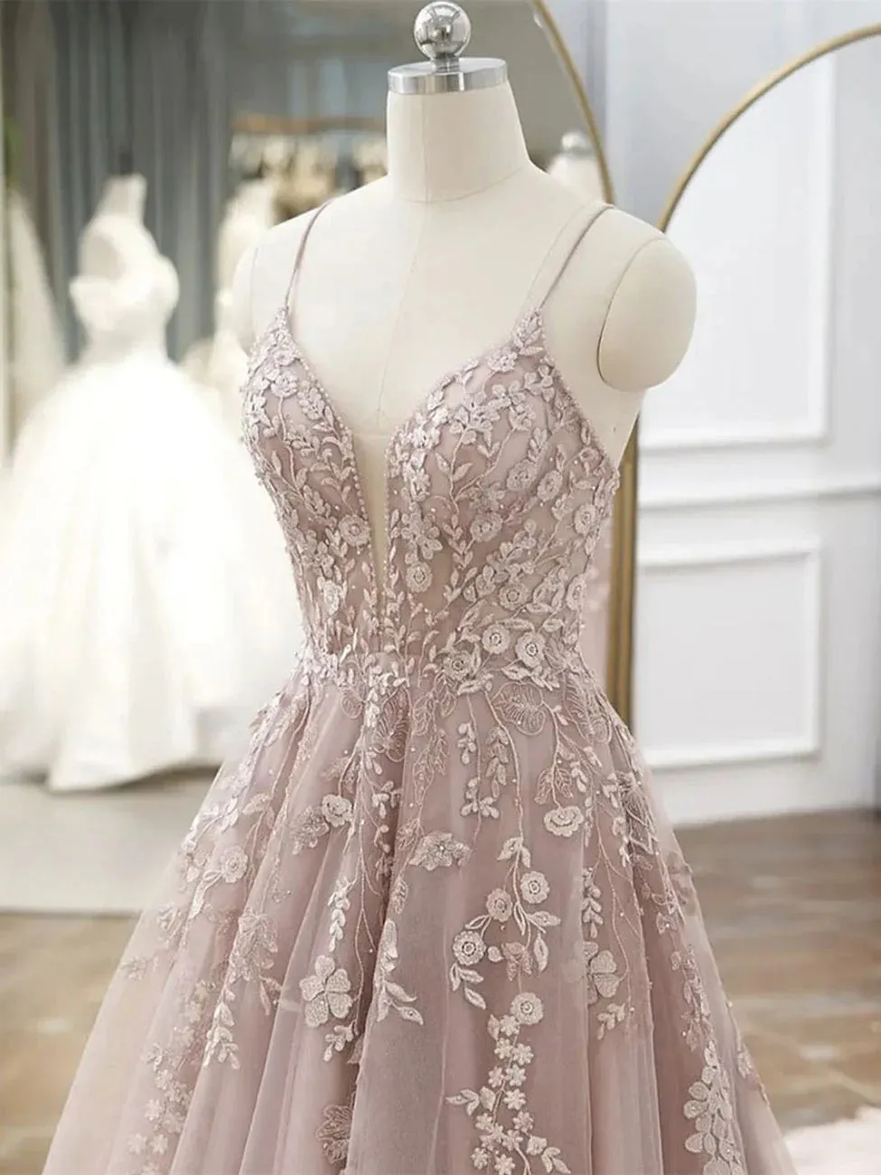 Luolandi A-Line Pink Tulle Lace Long Prom Dresses Lace Formal Dresses with Appliques