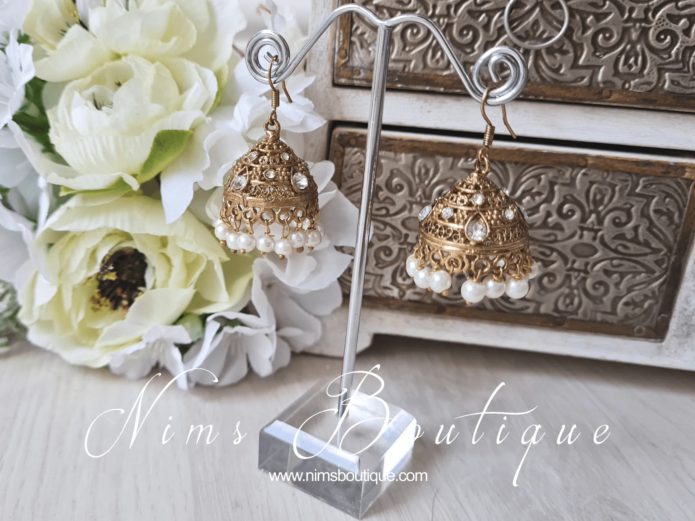 NB Small Antique Gold & Pearl Chumke (2)