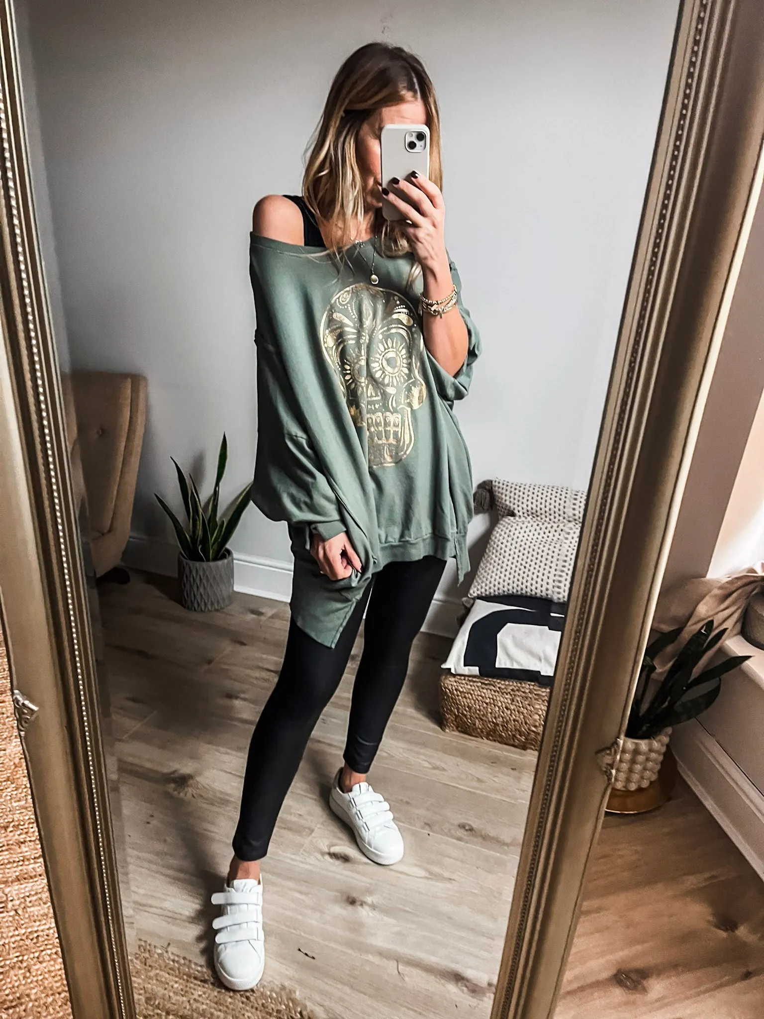 Skull Sweat Top
