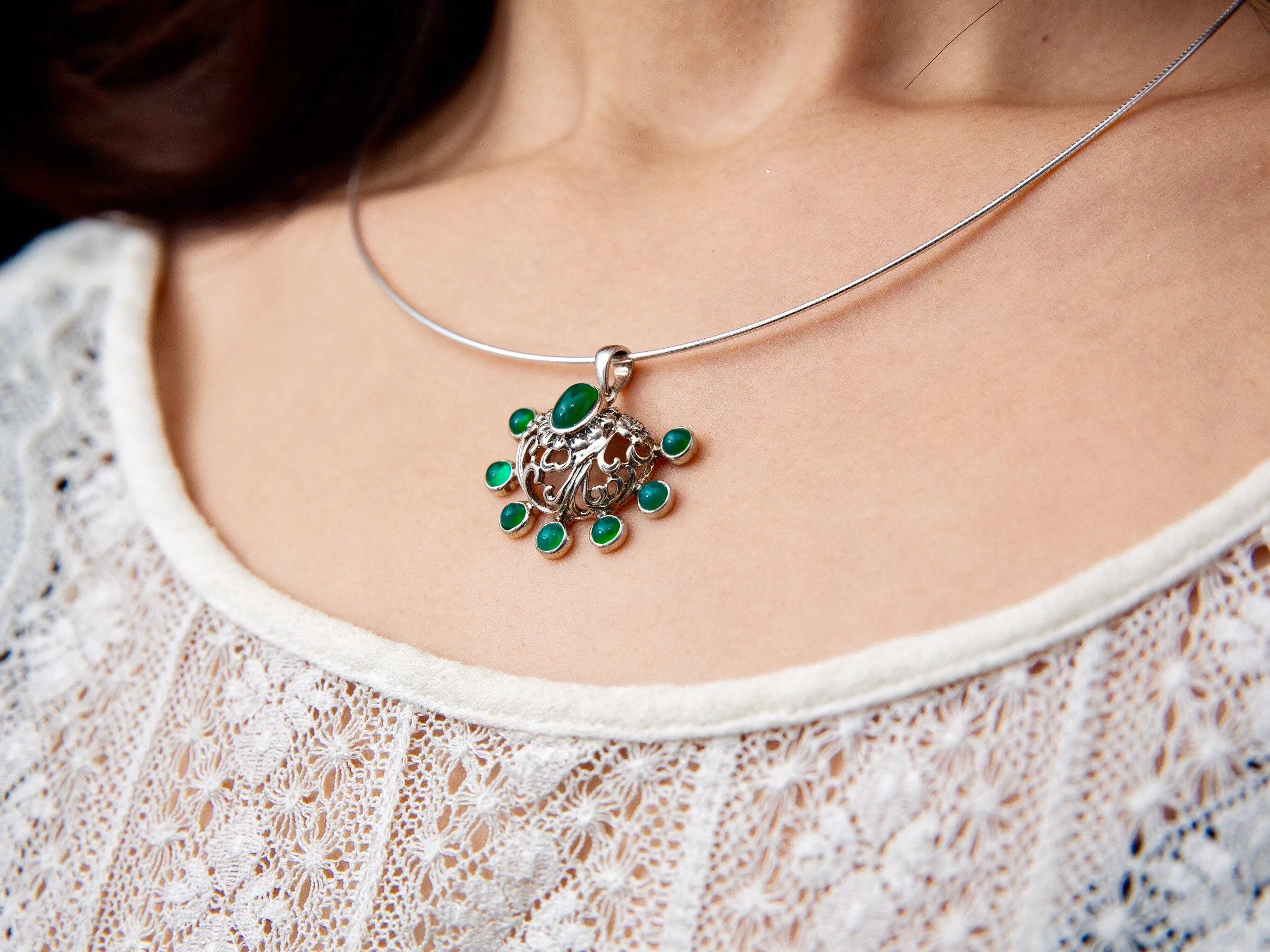 Sterling Silver Fan-shaped Elegant Pendant Necklace, Green Agate Pendant, Green Gemstone Jewelry, Gift for Her