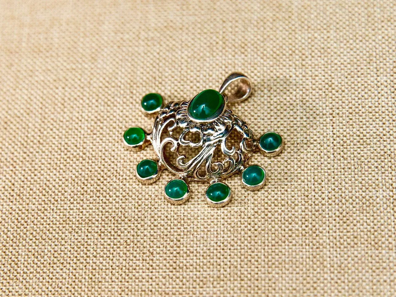 Sterling Silver Fan-shaped Elegant Pendant Necklace, Green Agate Pendant, Green Gemstone Jewelry, Gift for Her