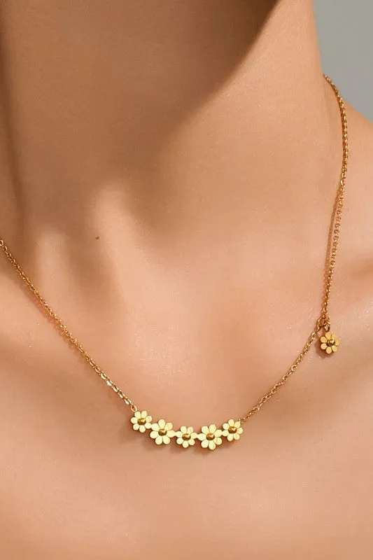 Sweet Daisies Necklace