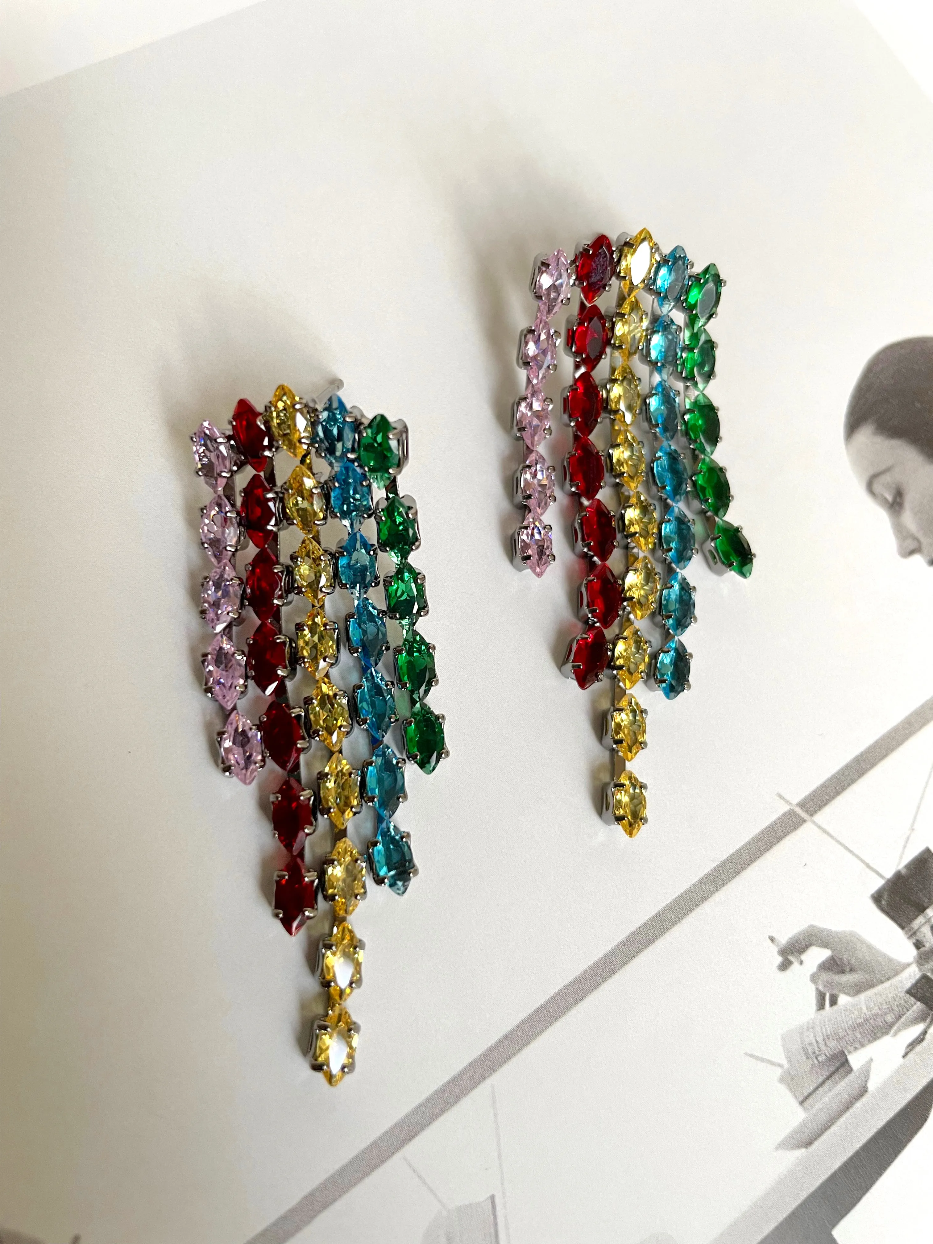 Zircon tassel earrings